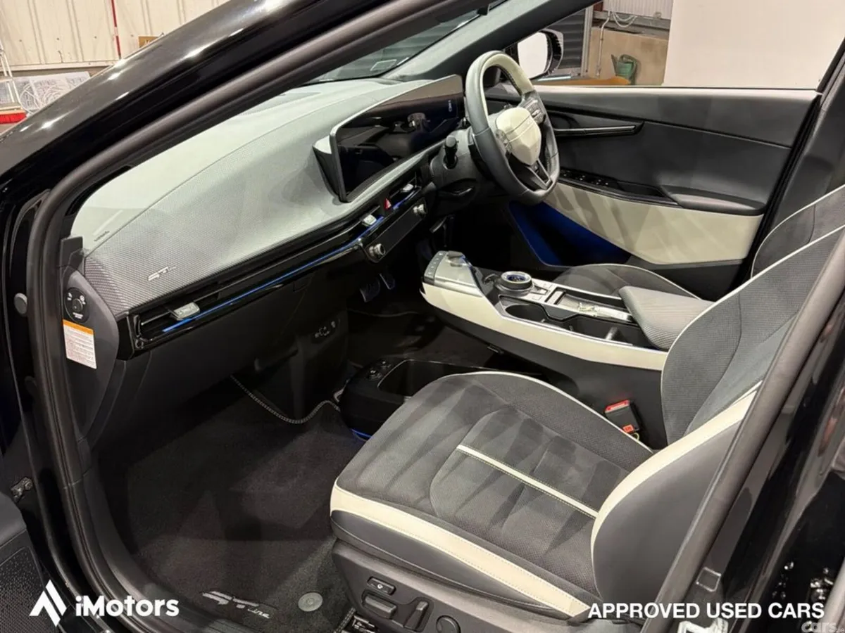Kia EV6 SUV, Electric, 2025, Black