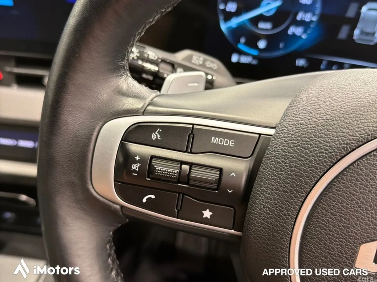 Kia Sportage SUV, Petrol Plug-in Hybrid, 2025, Black