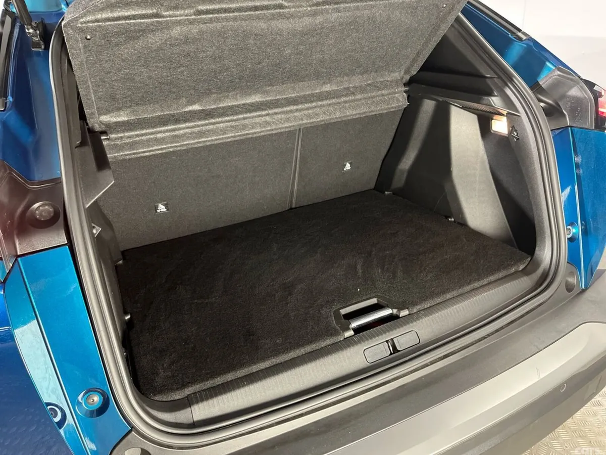 Peugeot 2008 SUV, Electric, 2025, Blue