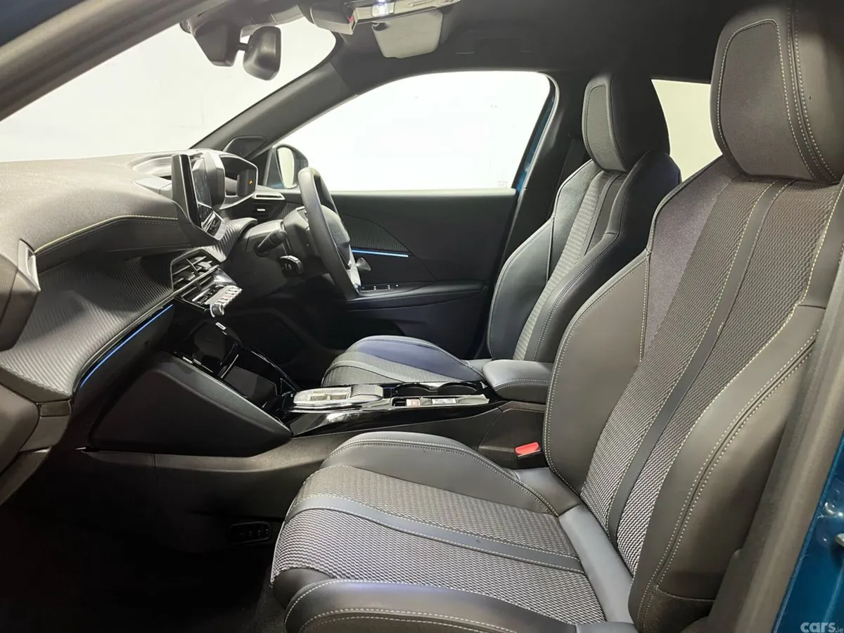 Peugeot 2008 SUV, Electric, 2025, Blue