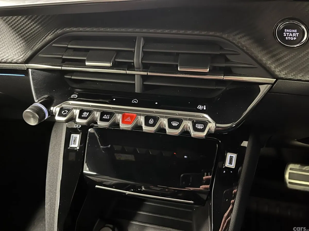 Peugeot 2008 SUV, Electric, 2025, Blue