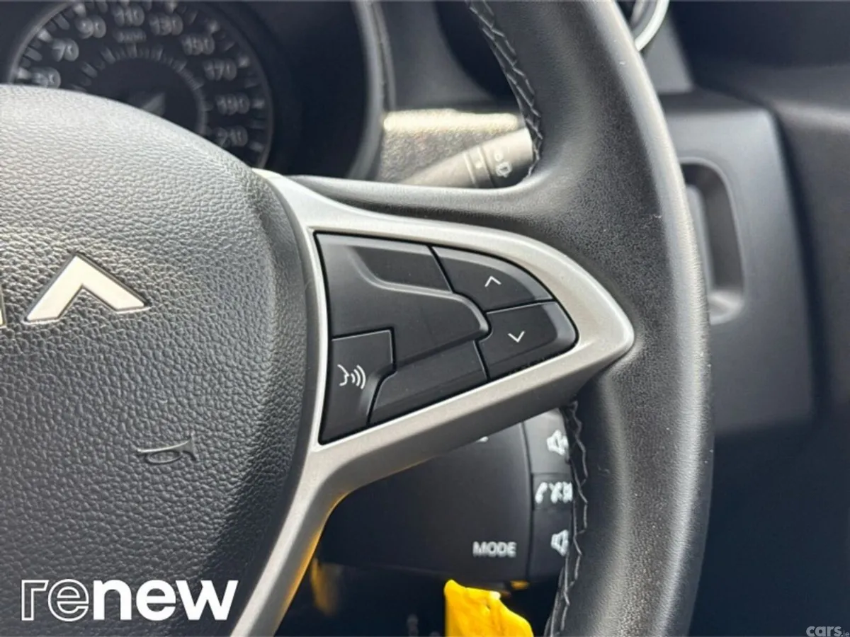 Dacia Duster SUV, Petrol, 2023, Orange