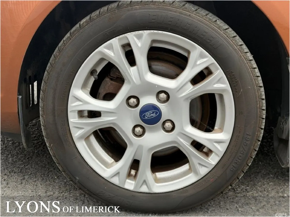 Ford Fiesta Hatchback, Petrol, 2016, Gold