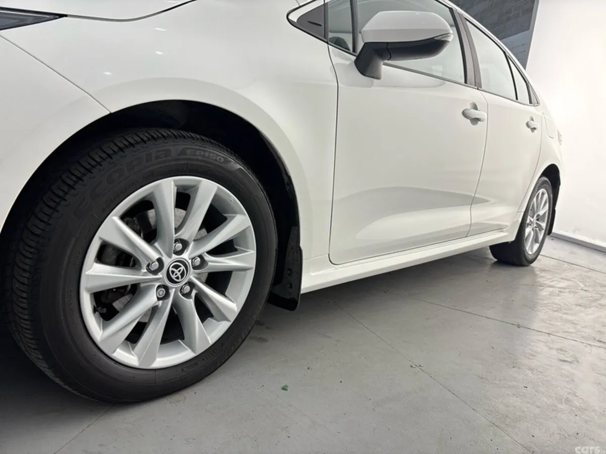 Toyota Corolla Saloon, Petrol Hybrid, 2024, White