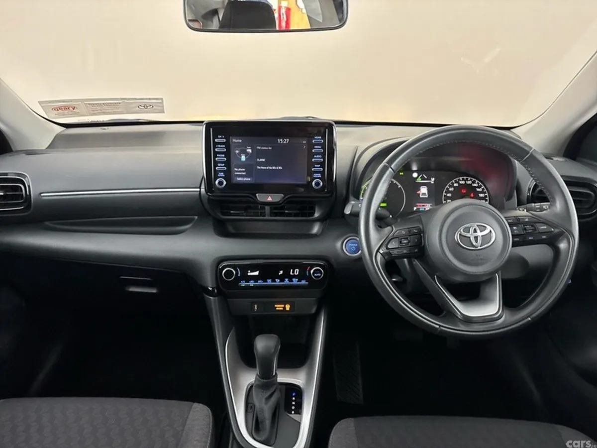 Toyota Yaris Hatchback, Petrol Hybrid, 2023, Grey
