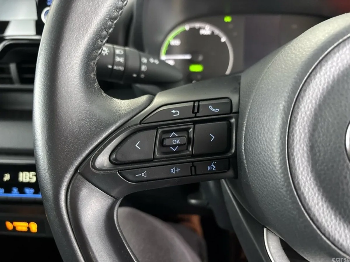 Toyota Yaris Hatchback, Petrol Hybrid, 2023, Grey