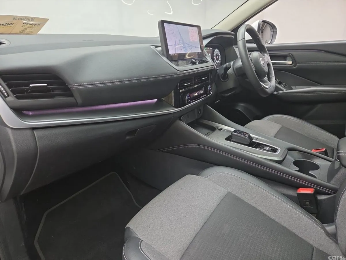 Nissan Qashqai MPV, Petrol Hybrid, 2025, White