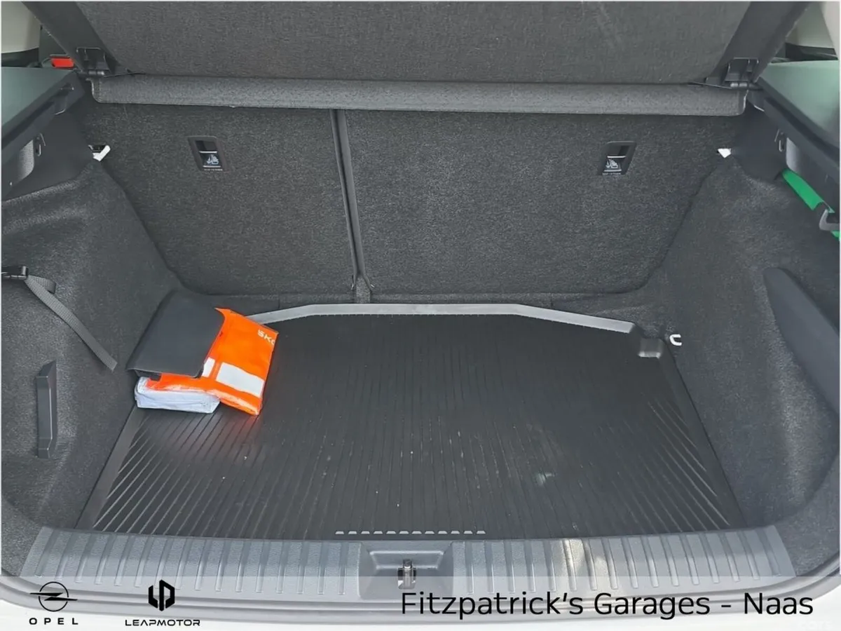 Skoda Kamiq Hatchback, Petrol, 2025, White