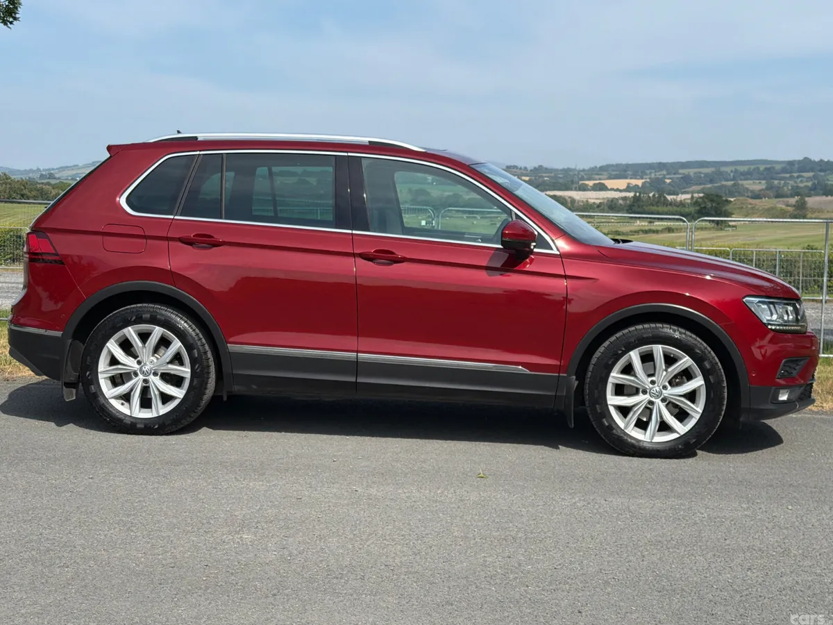Volkswagen Tiguan SUV, Diesel, 2019, Red
