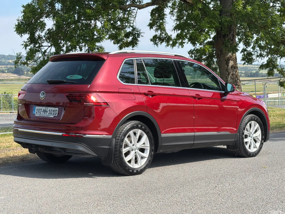Volkswagen Tiguan SUV, Diesel, 2019, Red