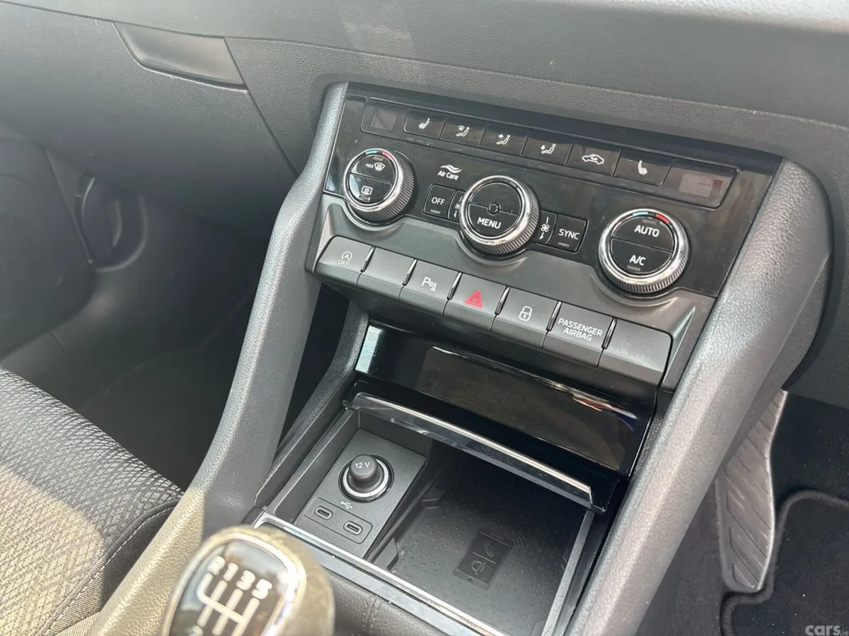 Skoda Karoq Estate, Diesel, 2024, Black