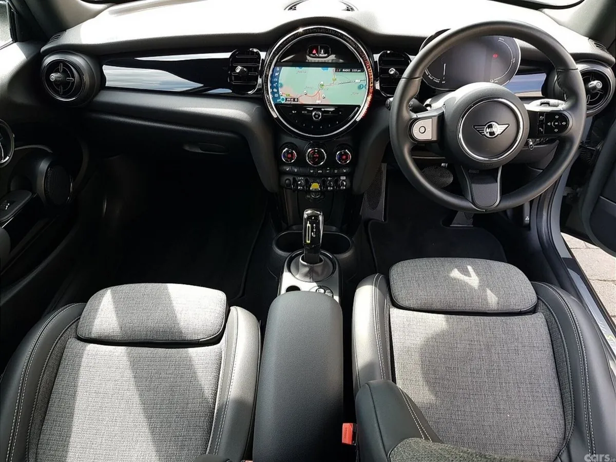 Mini Cooper Hatchback, Electric, 2022, Grey