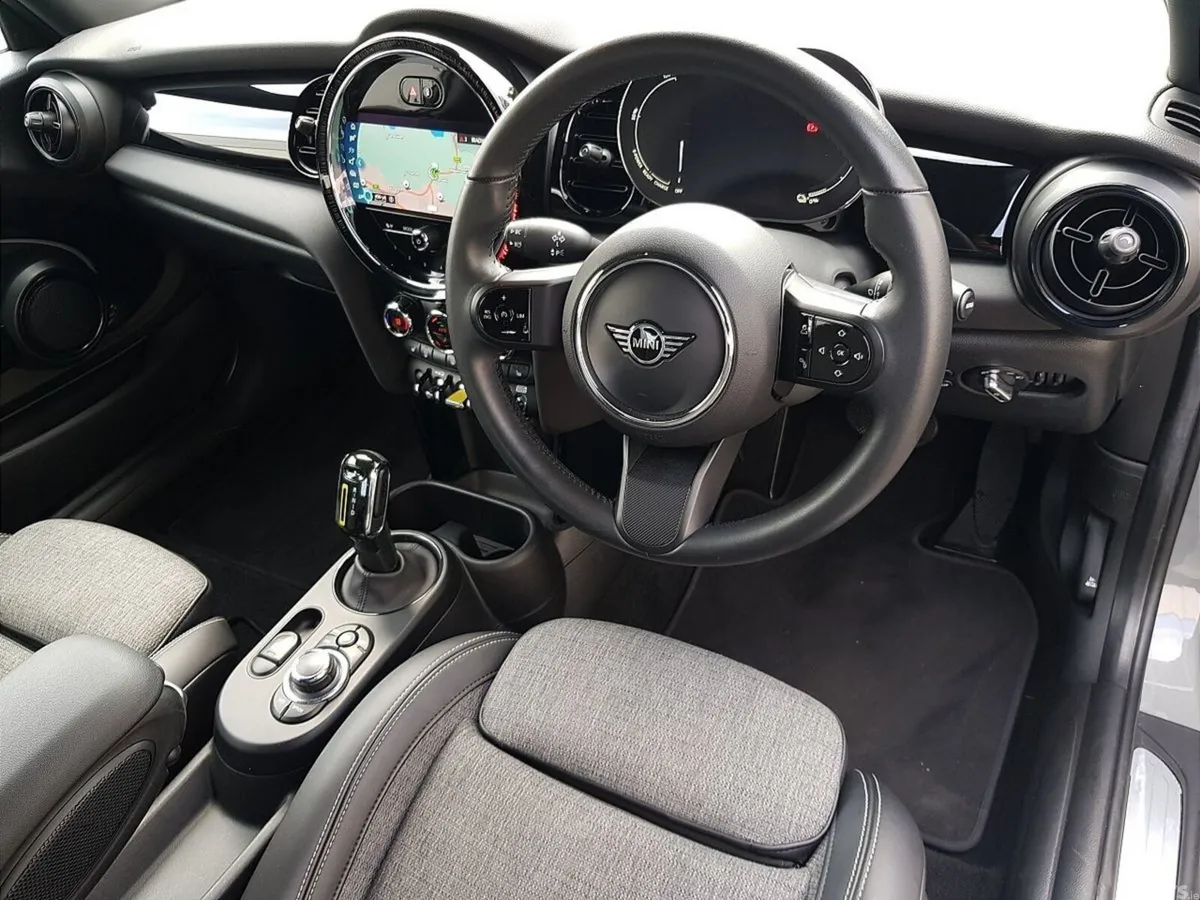 Mini Cooper Hatchback, Electric, 2022, Grey