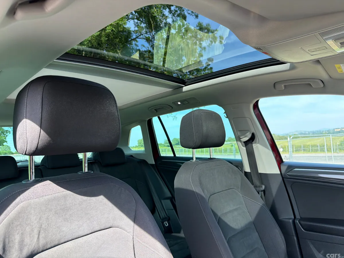 Volkswagen Tiguan SUV, Diesel, 2019, Red