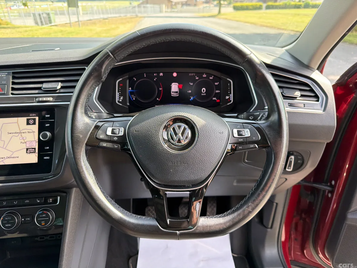 Volkswagen Tiguan SUV, Diesel, 2019, Red