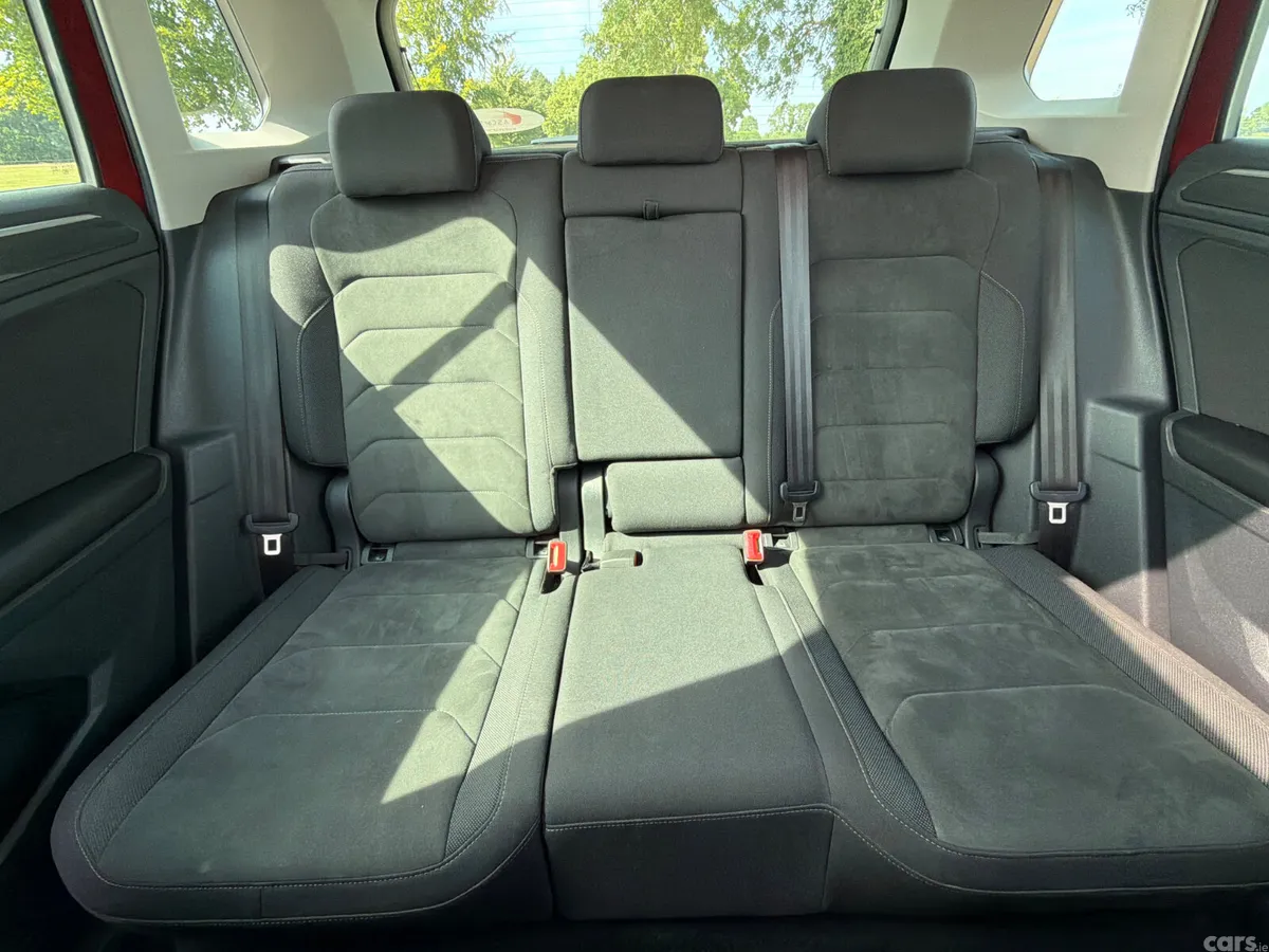 Volkswagen Tiguan SUV, Diesel, 2019, Red