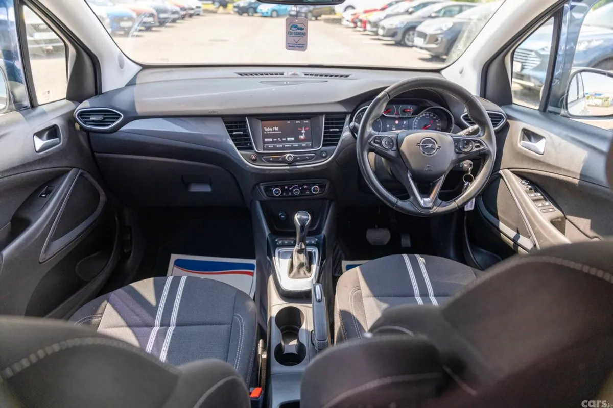 Opel Crossland X SUV, Petrol, 2024, White