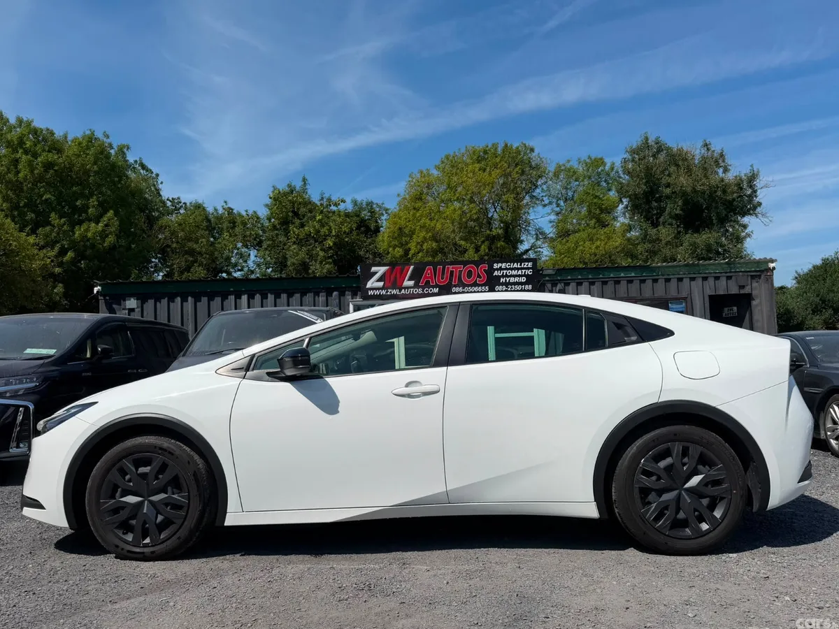 Toyota Prius Hatchback, Petrol Hybrid, 2024, White