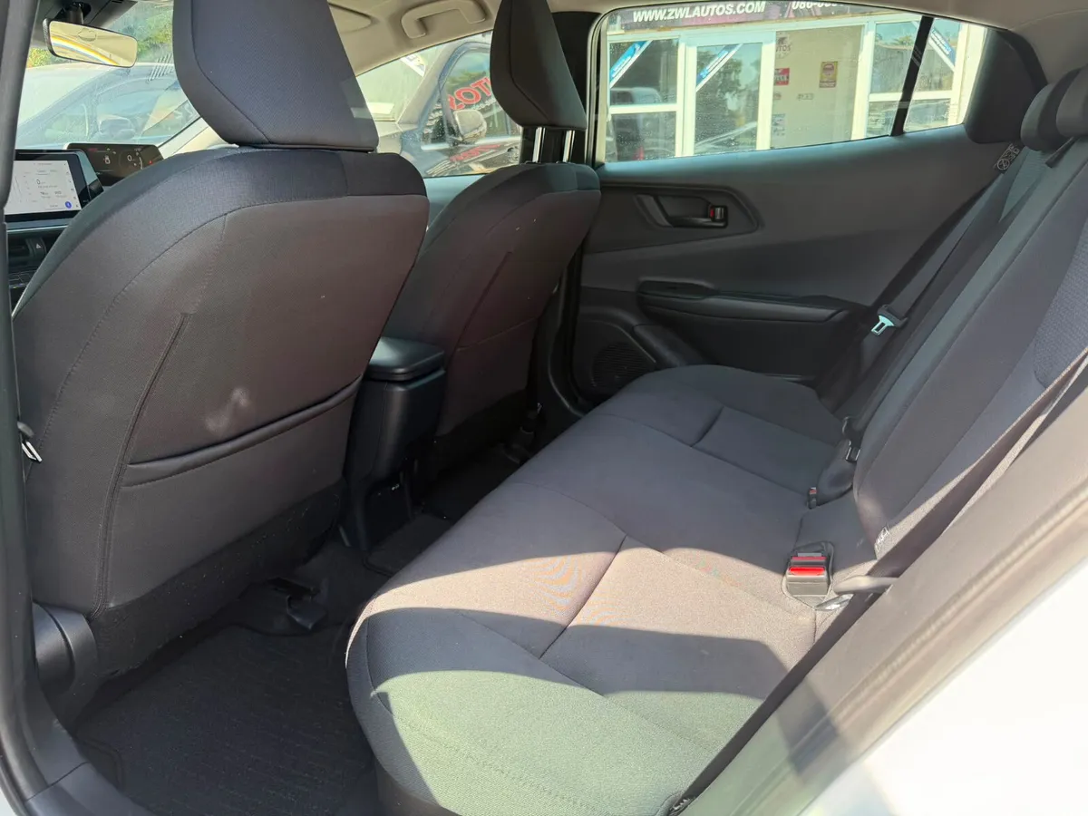 Toyota Prius Hatchback, Petrol Hybrid, 2024, White