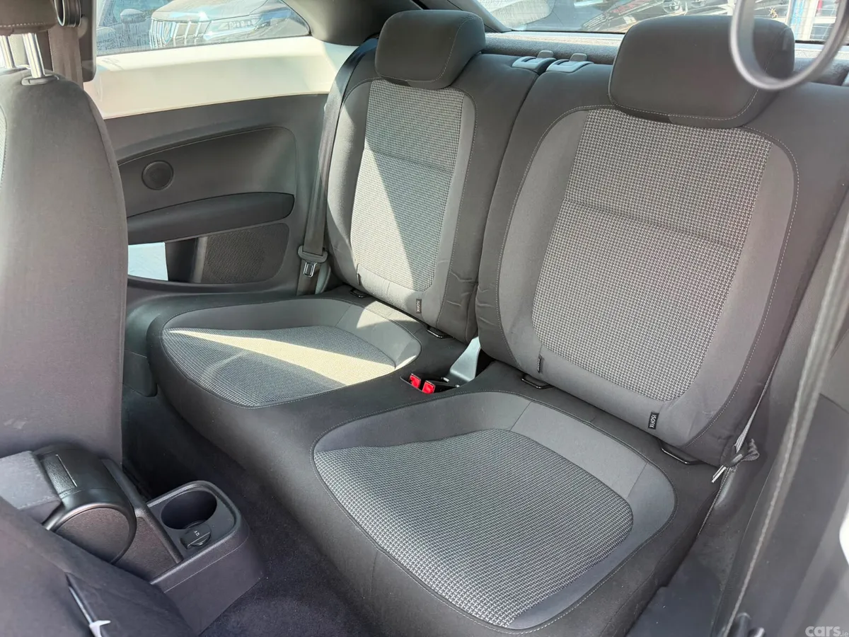 Volkswagen Beetle Hatchback, Petrol, 2013, White