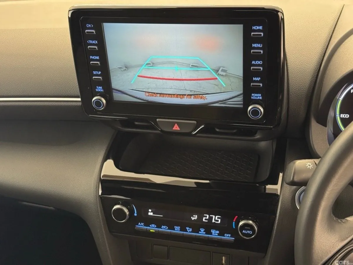 Toyota Yaris Cross SUV, Petrol Hybrid, 2023, White