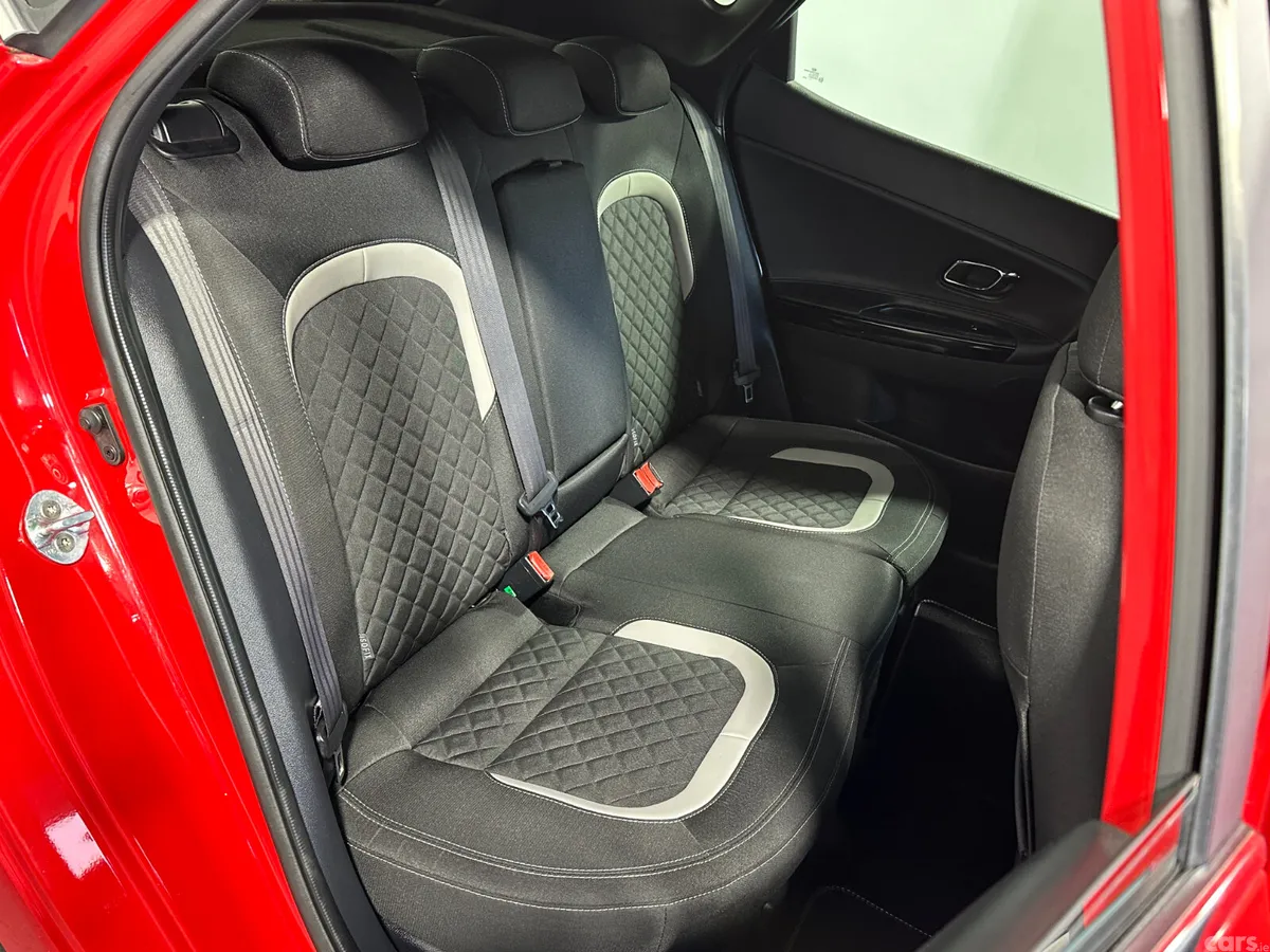 Kia Ceed Hatchback, Petrol, 2018, Red