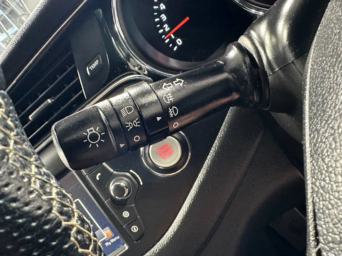 Kia Ceed Hatchback, Petrol, 2018, Red