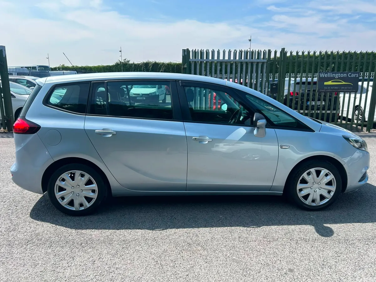 Opel Zafira MPV, Petrol, 2017, Grey
