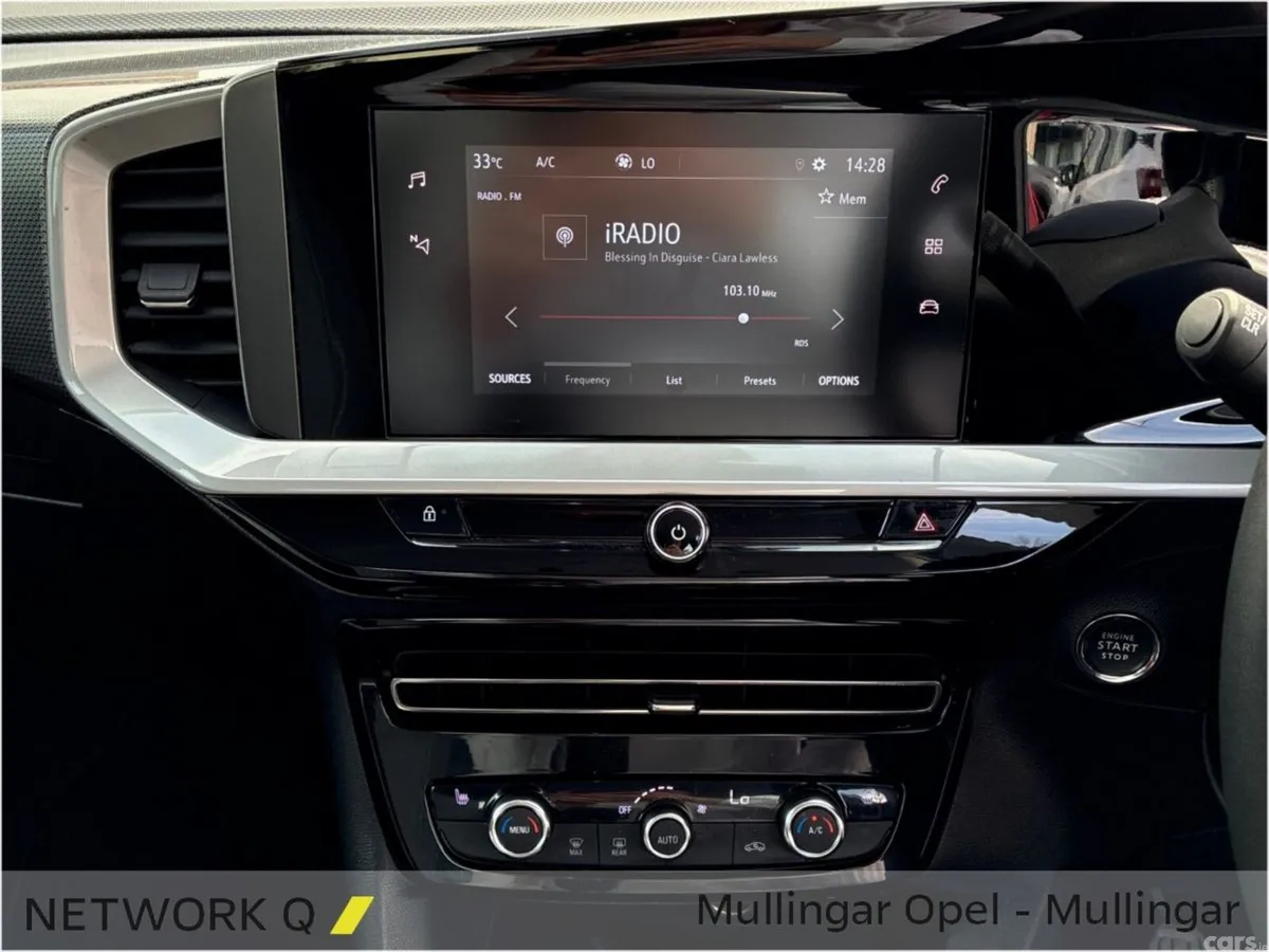 Opel Mokka SUV, Petrol, 2025, Red