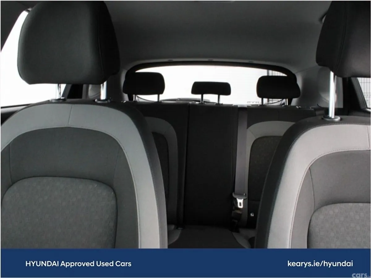 Hyundai KONA MPV, Petrol, 2020, Orange
