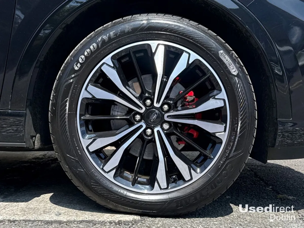 Ford Kuga SUV, Petrol Hybrid, 2023, Black