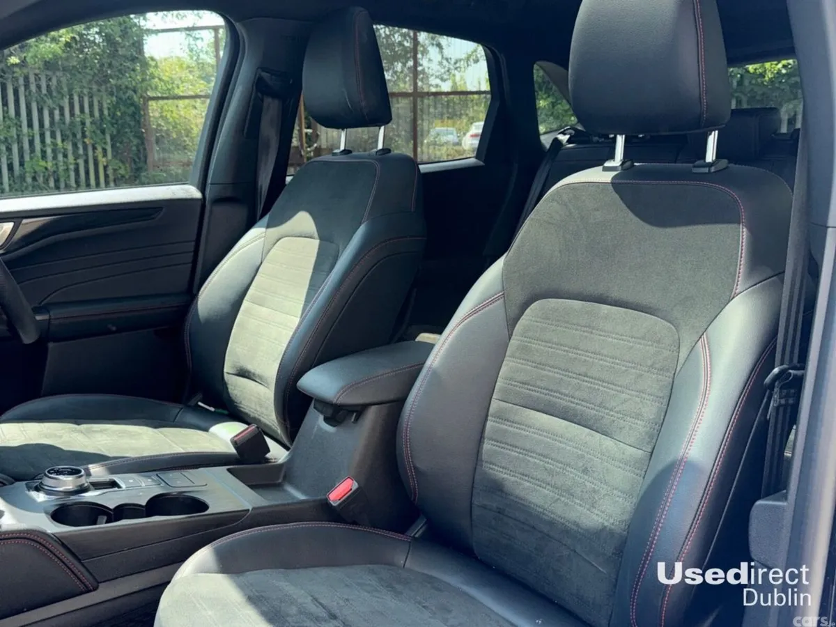 Ford Kuga SUV, Petrol Hybrid, 2023, Black