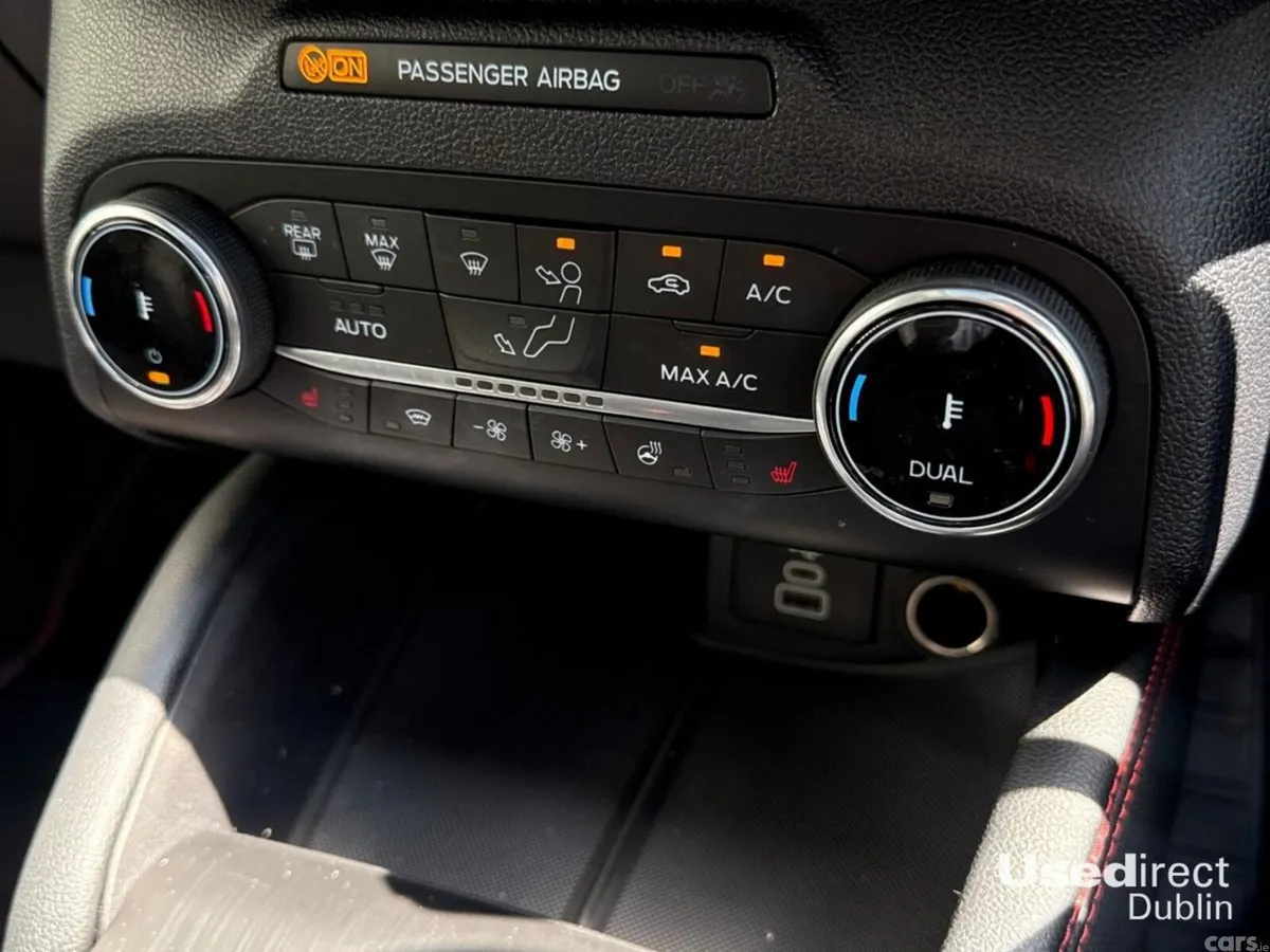Ford Kuga SUV, Petrol Hybrid, 2023, Black