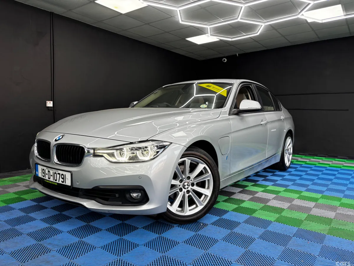 BMW 3-Series Saloon, Petrol Plug-in Hybrid, 2019, Grey