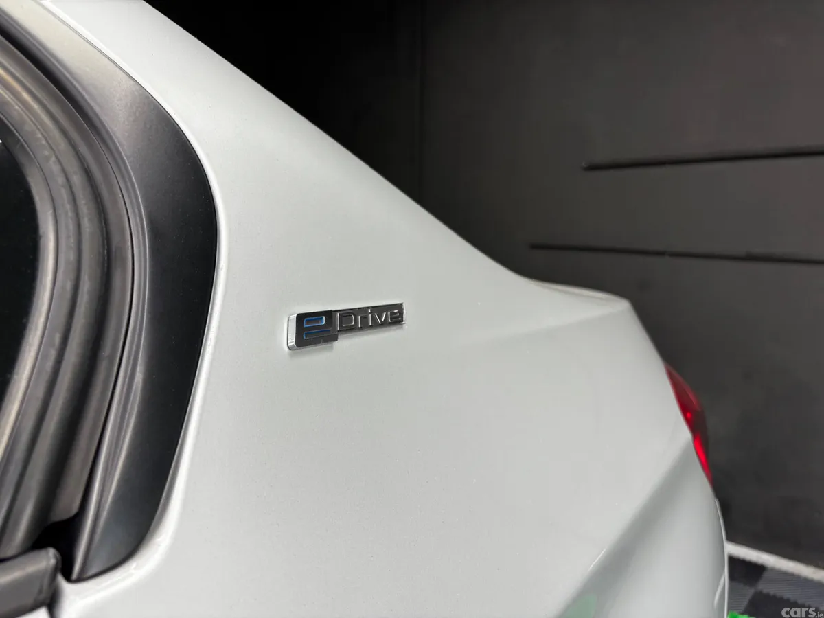 BMW 3-Series Saloon, Petrol Plug-in Hybrid, 2019, Grey