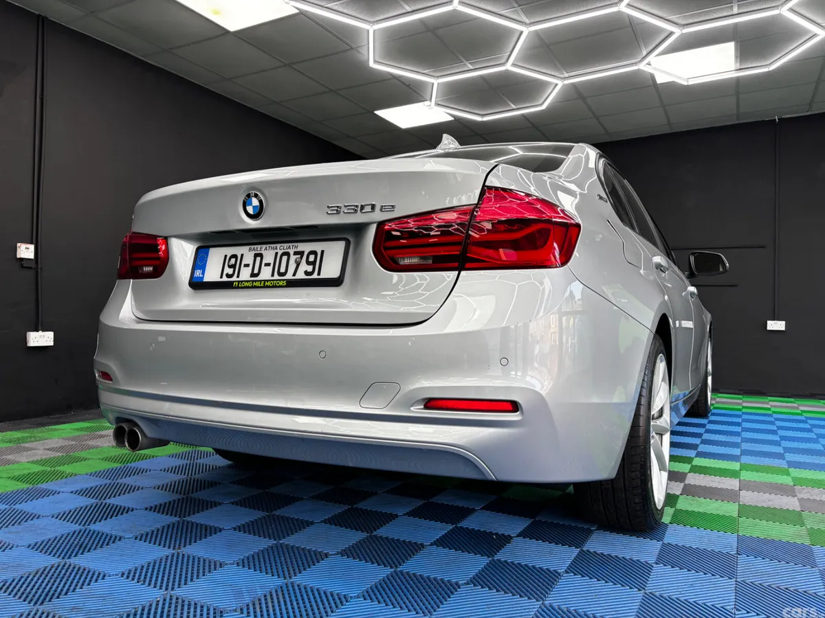 BMW 3-Series Saloon, Petrol Plug-in Hybrid, 2019, Grey