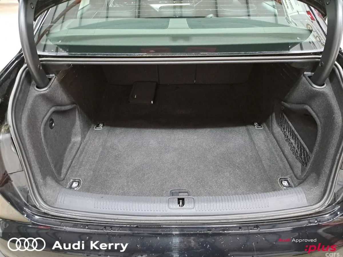 Audi A4 Saloon, Petrol, 2017, Black