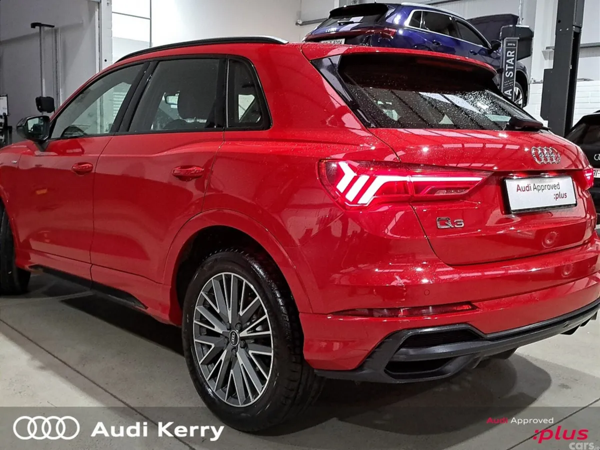 Audi Q3 SUV, Diesel, 2022, Red