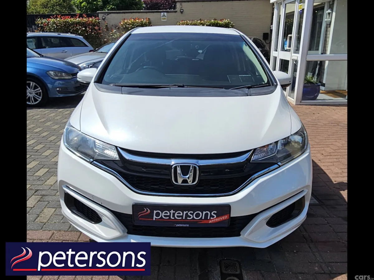 Honda Fit Hatchback, Petrol Hybrid, 2019, White