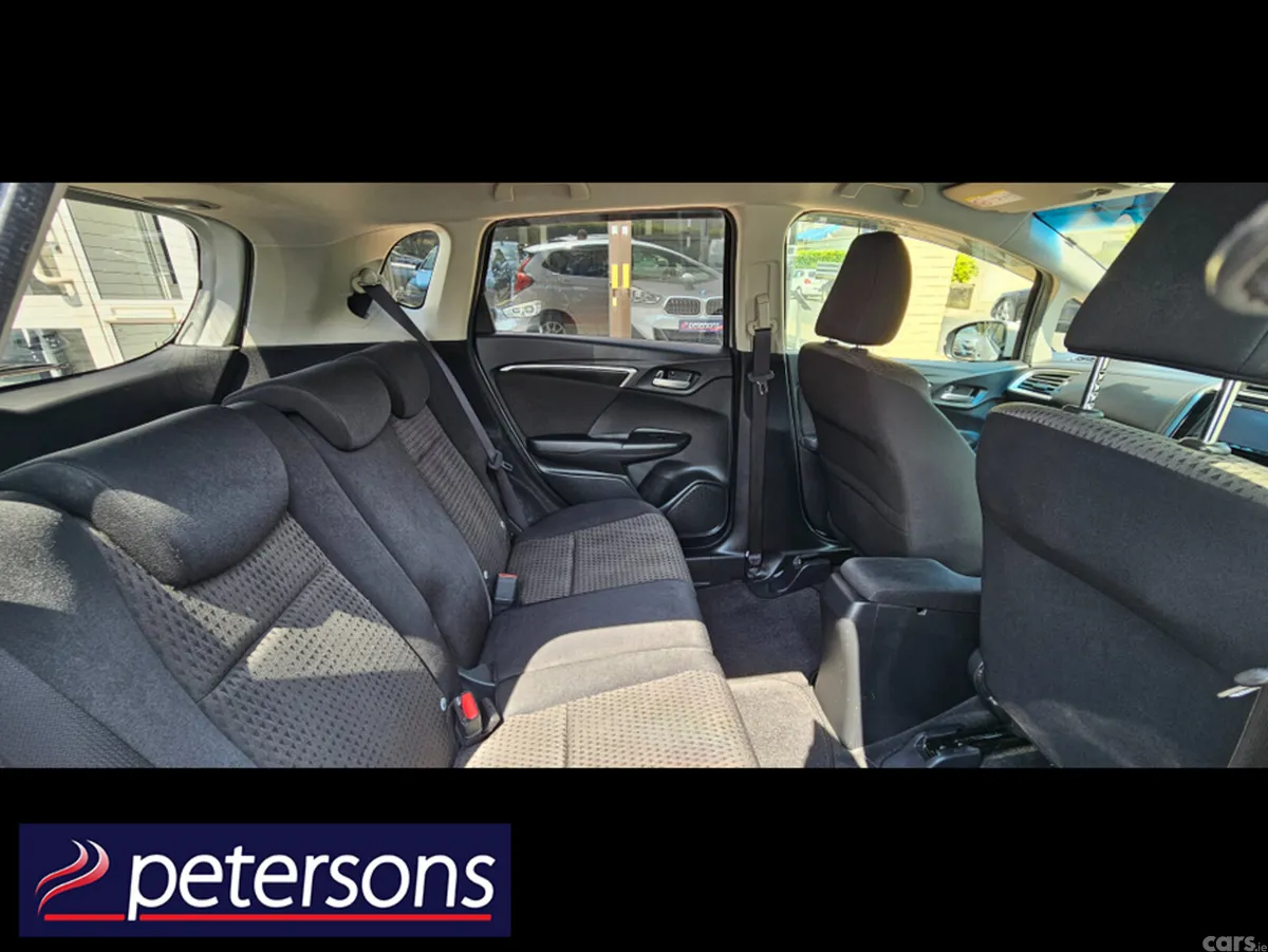 Honda Fit Hatchback, Petrol Hybrid, 2019, White