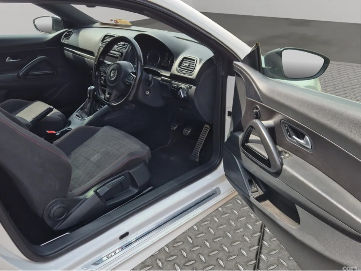 Volkswagen Scirocco Coupe, Diesel, 2014, White