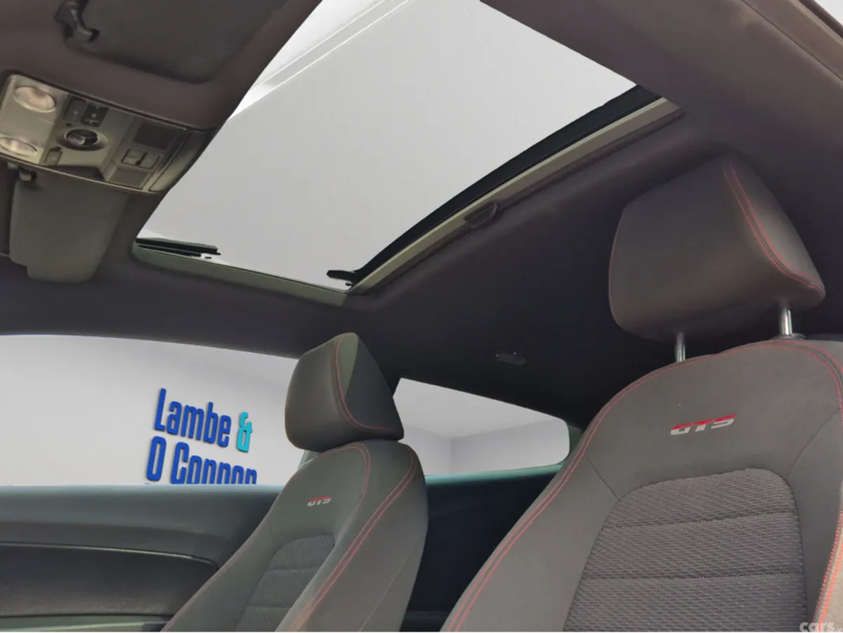 Volkswagen Scirocco Coupe, Diesel, 2014, White