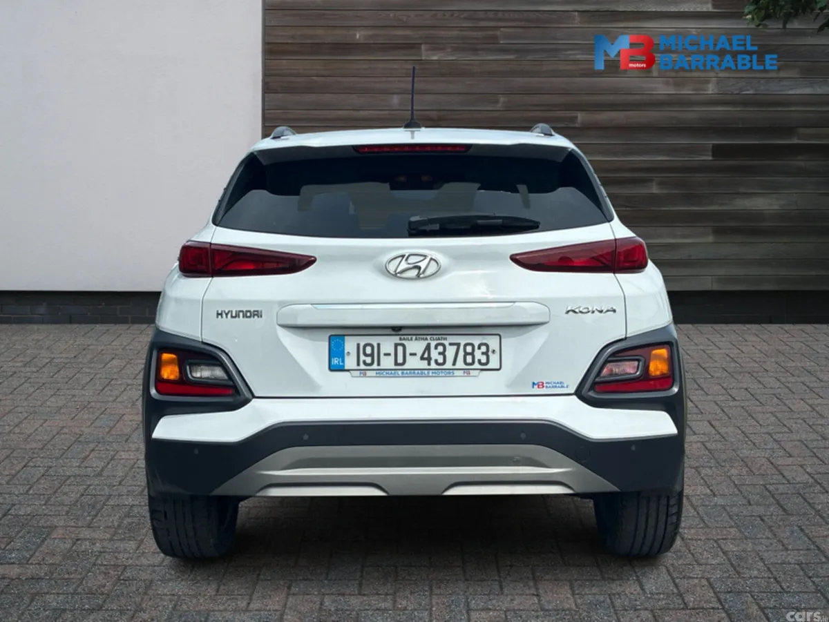 Hyundai KONA MPV, Petrol, 2019, White
