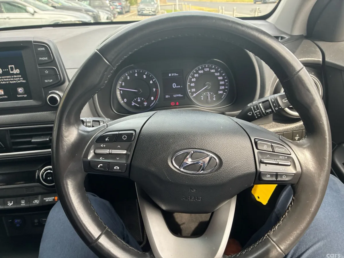 Hyundai KONA MPV, Petrol, 2019, White