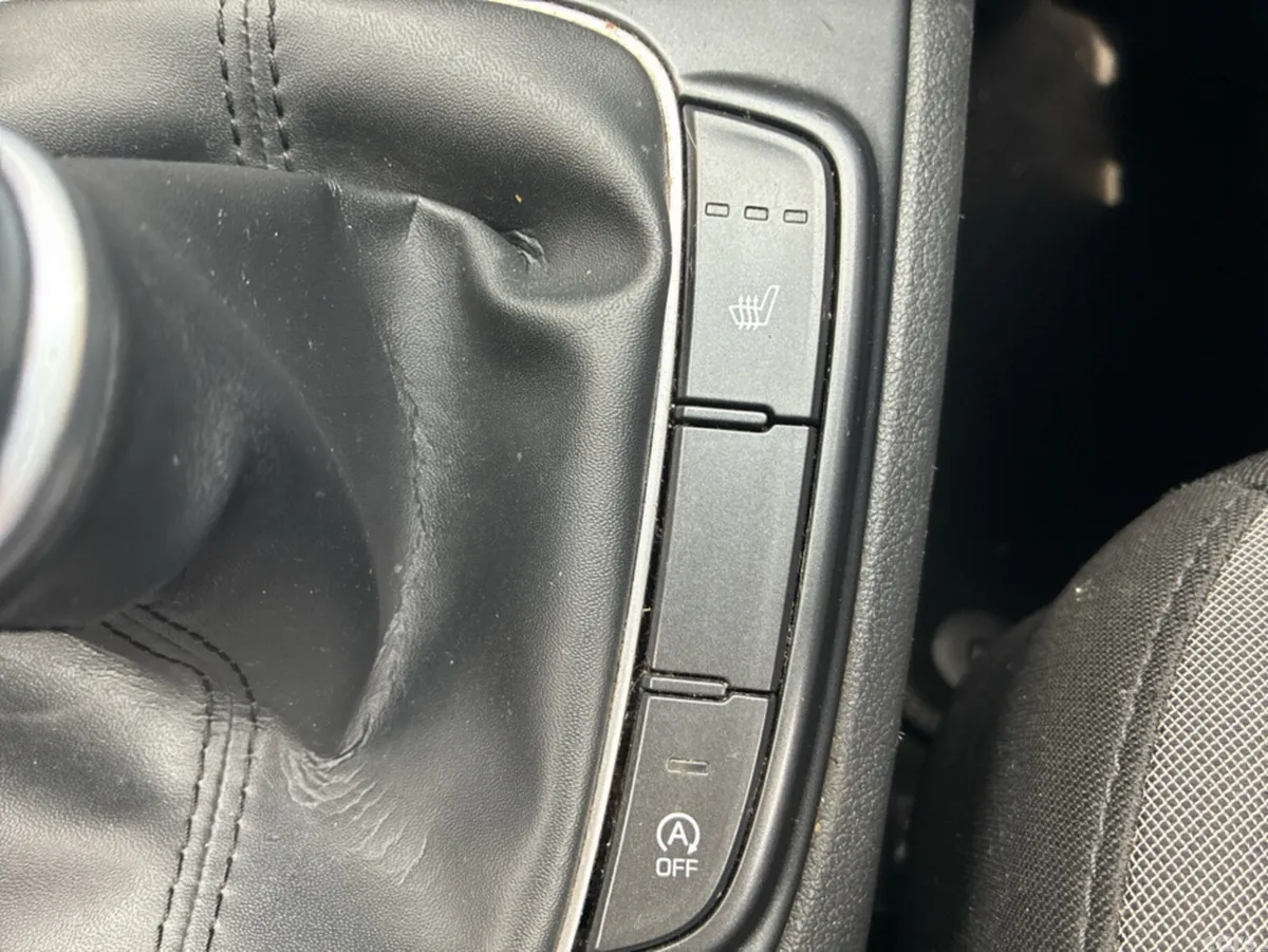 Hyundai KONA MPV, Petrol, 2019, White