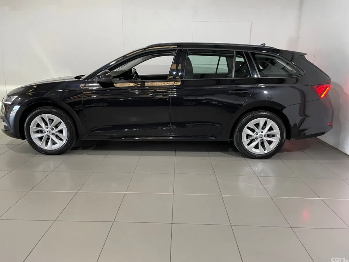 Skoda Octavia Estate, Diesel, 2023, Black