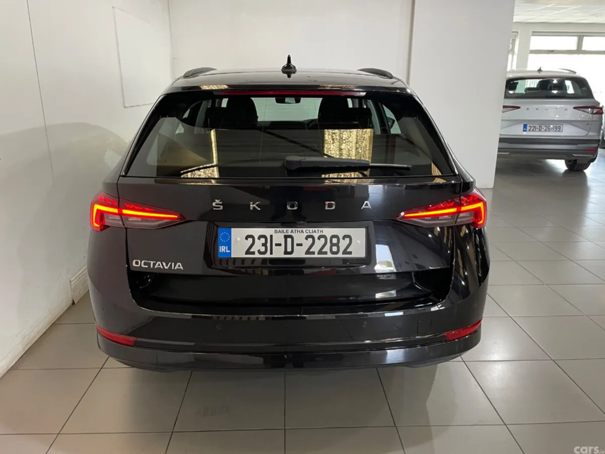 Skoda Octavia Estate, Diesel, 2023, Black