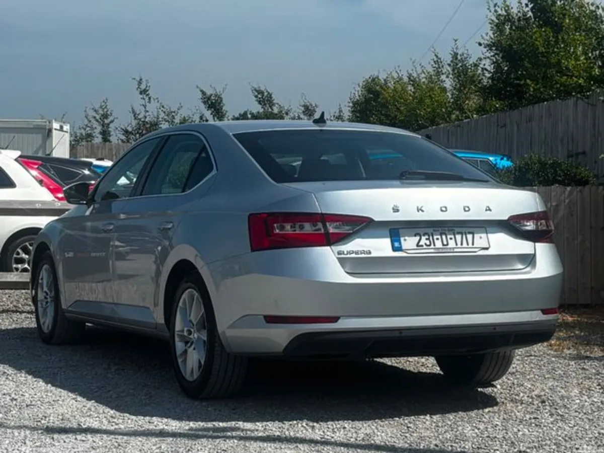 Skoda Superb Saloon, Diesel, 2023, Grey