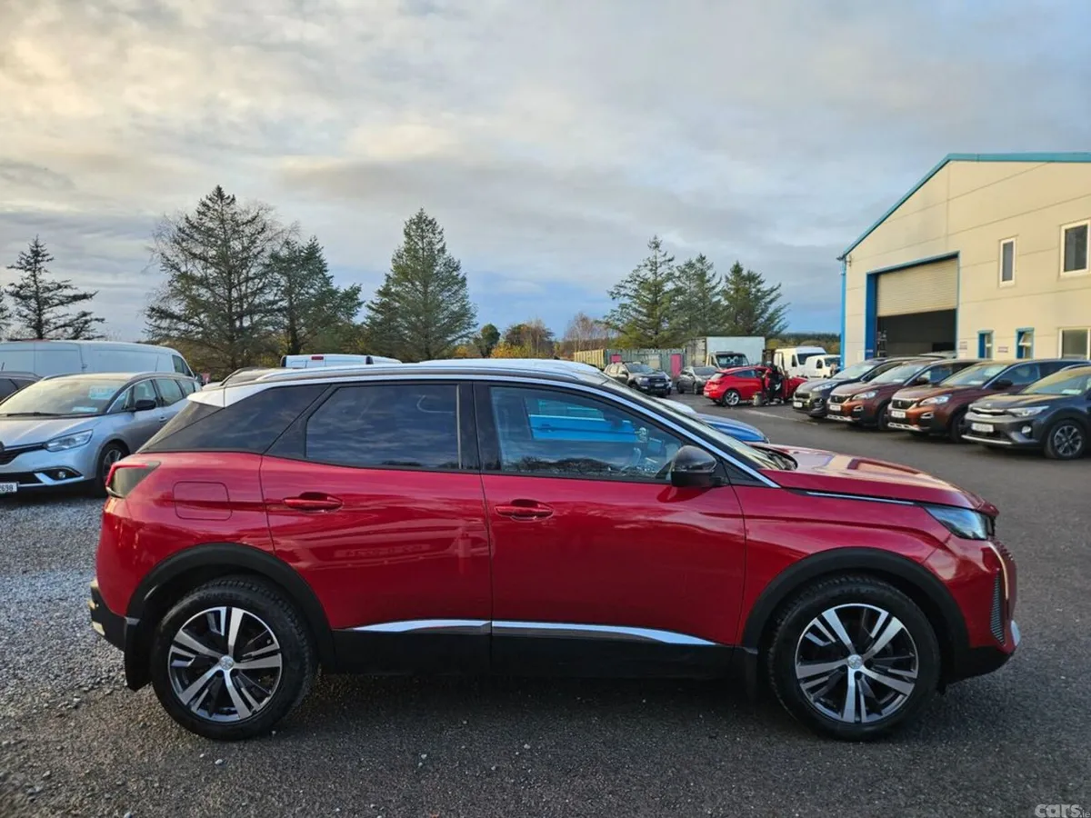 Peugeot 3008 MPV, Diesel, 2023, Red