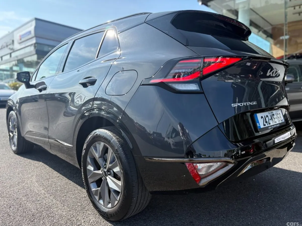 Kia Sportage SUV, Petrol Hybrid, 2024, Grey